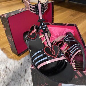 BRAND NEW STRAPPY VALENTINO SANDALS